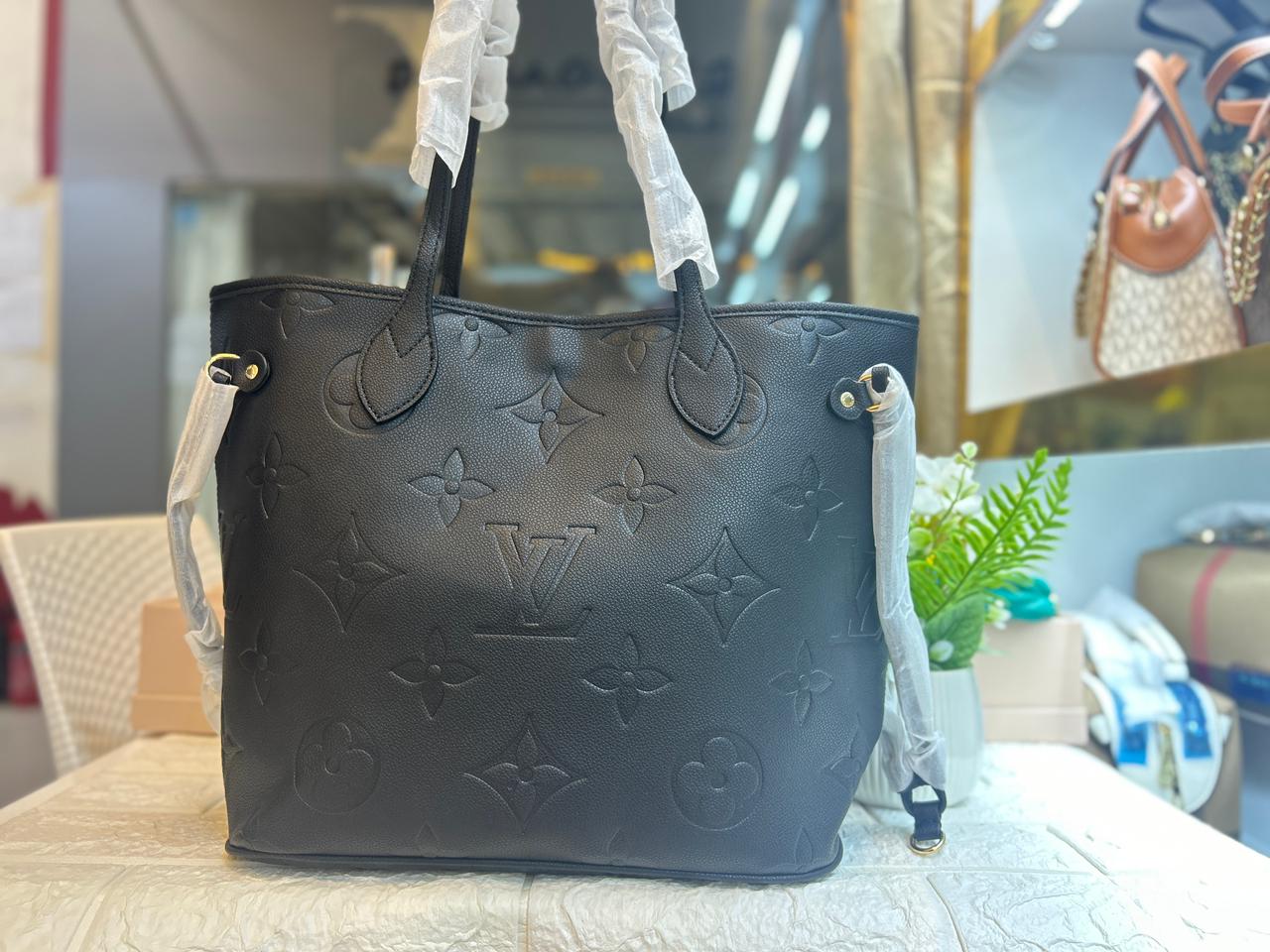 Louis Vuitton Neverfull MM Noir Empreinte Bag M45685(Master Quality)